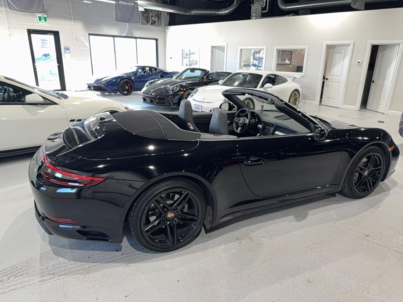 2019 Porsche 911 Carrera Photo