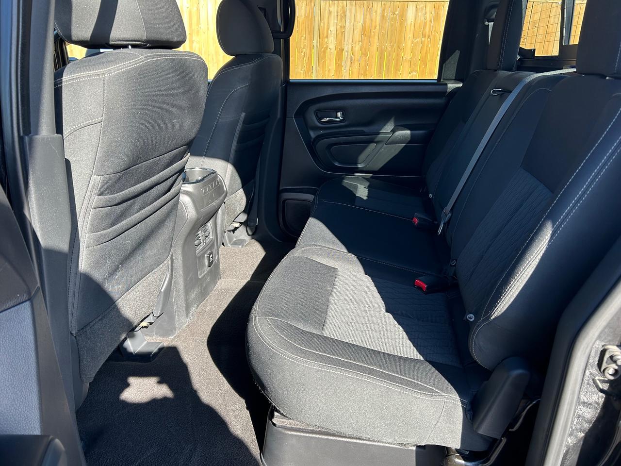 2018 Nissan Titan SV MIDNIGHT EDITION Photo