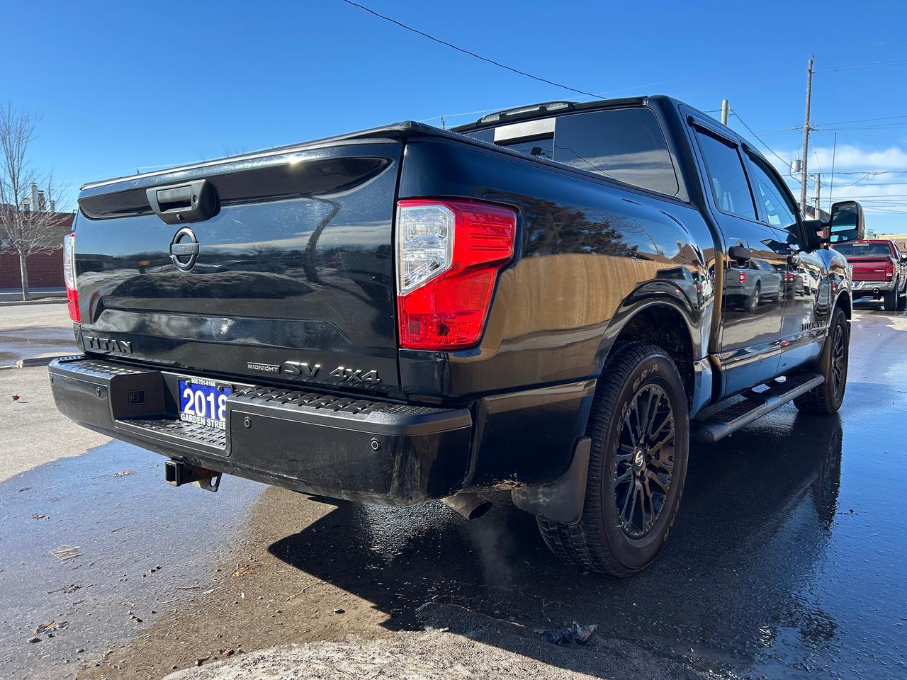 2018 Nissan Titan SV MIDNIGHT EDITION Photo