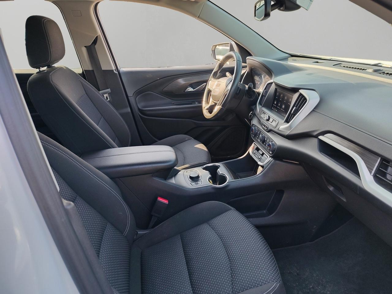 2023 GMC Terrain SLE Photo