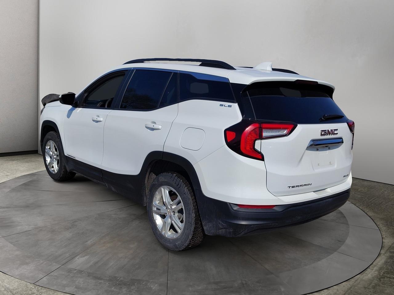 2023 GMC Terrain SLE Photo