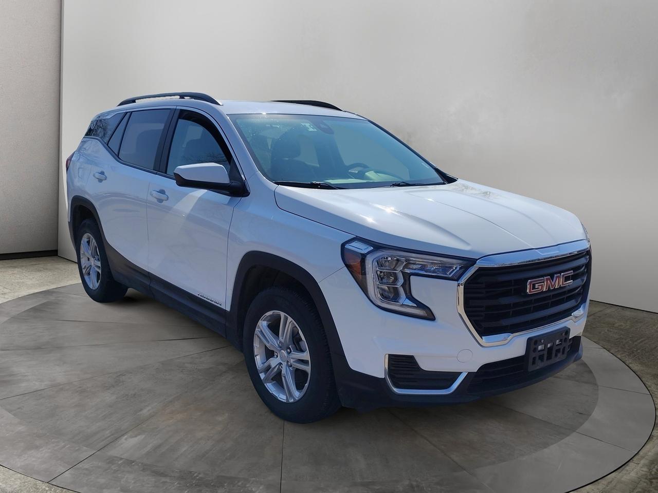 2023 GMC Terrain SLE Photo2