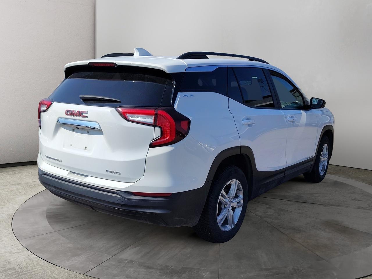 2023 GMC Terrain SLE Photo