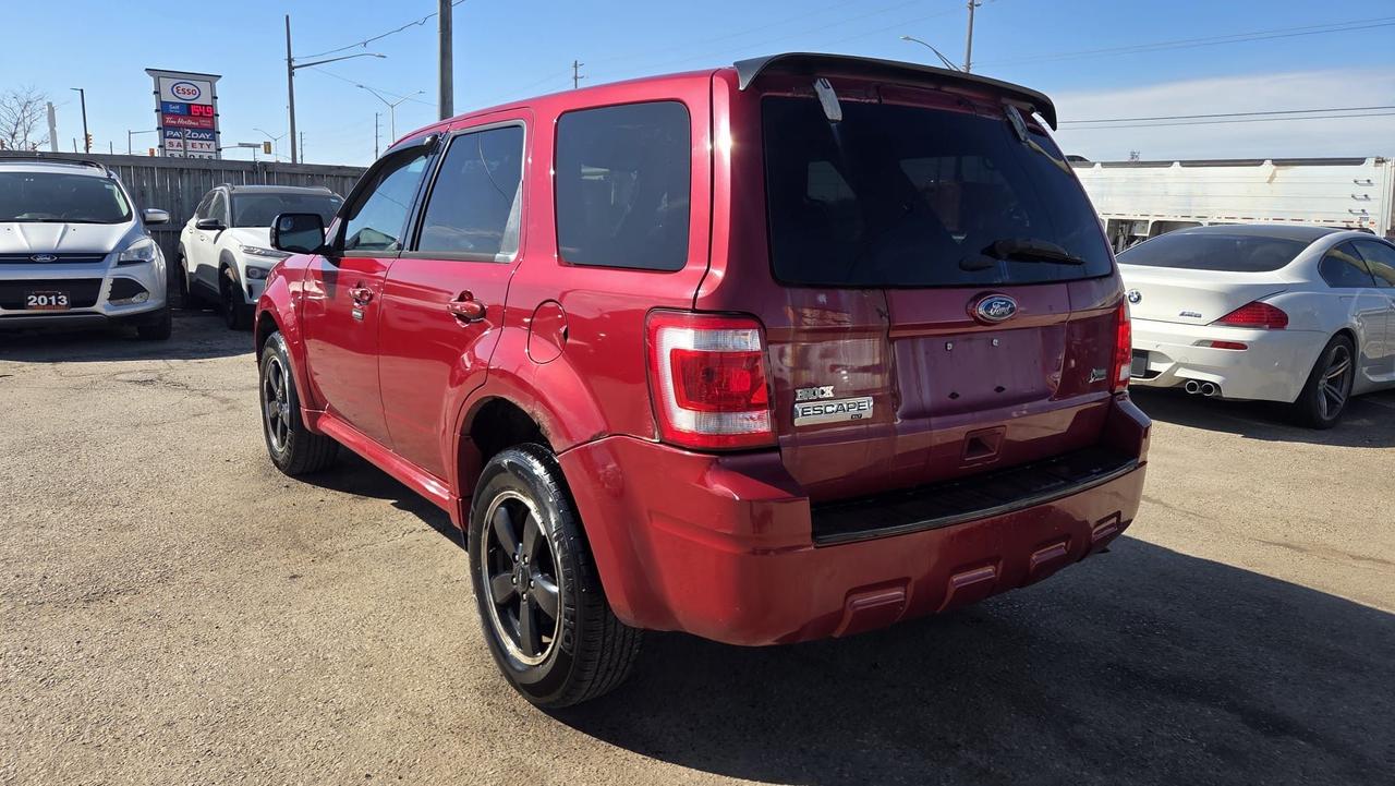 2011 Ford Escape XLT, V6, HAS RUST, DRIVES WELL, 185KMS, AS IS Photo2