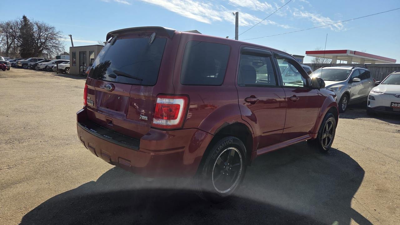 2011 Ford Escape XLT, V6, HAS RUST, DRIVES WELL, 185KMS, AS IS Photo4
