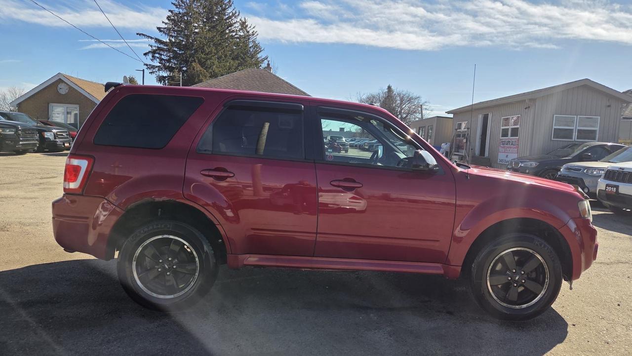2011 Ford Escape XLT, V6, HAS RUST, DRIVES WELL, 185KMS, AS IS Photo