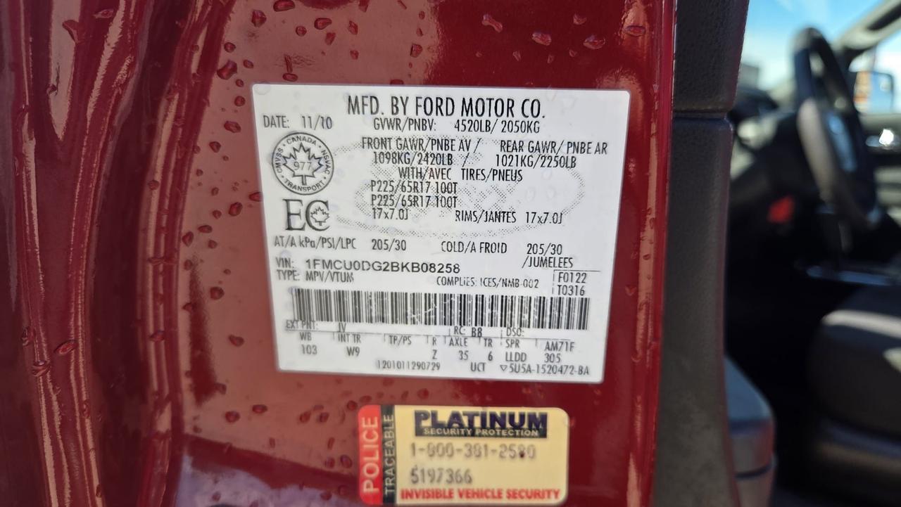 2011 Ford Escape XLT, V6, HAS RUST, DRIVES WELL, 185KMS, AS IS Photo