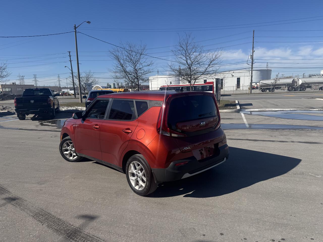 2021 Kia Soul EX AUTO A/C CARPLAY L/ASSIST B/SPOT BACKUP CAMERA Photo4