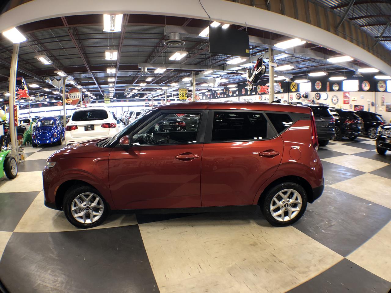 2021 Kia Soul EX AUTO A/C CARPLAY L/ASSIST B/SPOT BACKUP CAMERA Photo3