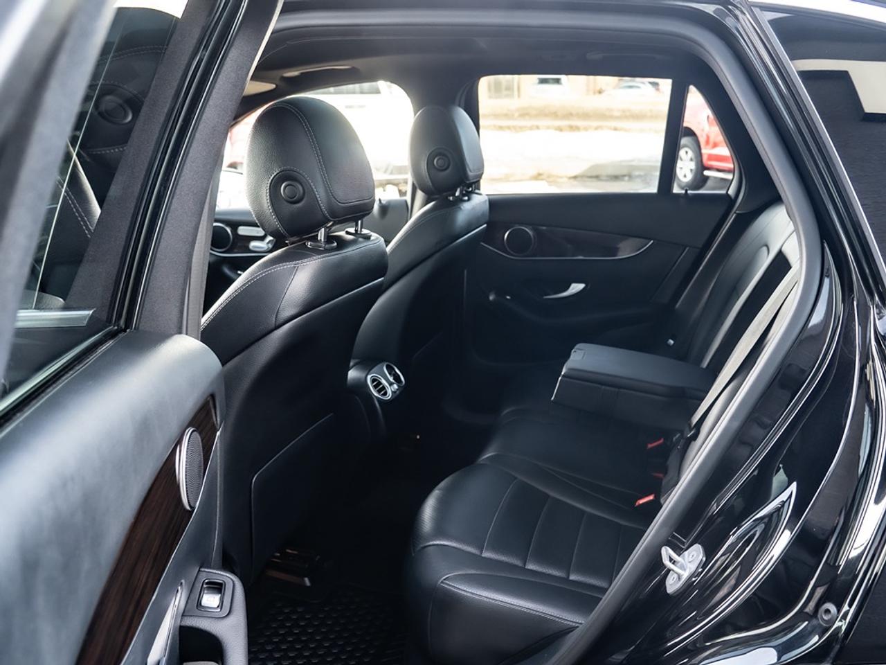 2017 Mercedes-Benz GLC-Class 4MATIC 4DR GLC 300  Spring Special ! Photo18