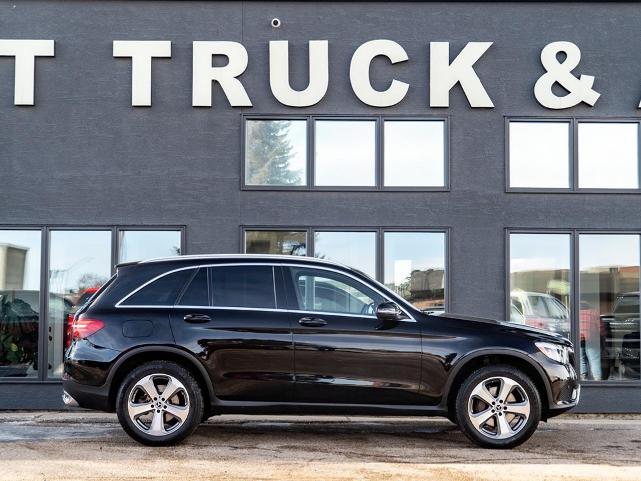 2017 Mercedes-Benz GLC-Class 4MATIC 4DR GLC 300  Spring Special ! Photo26