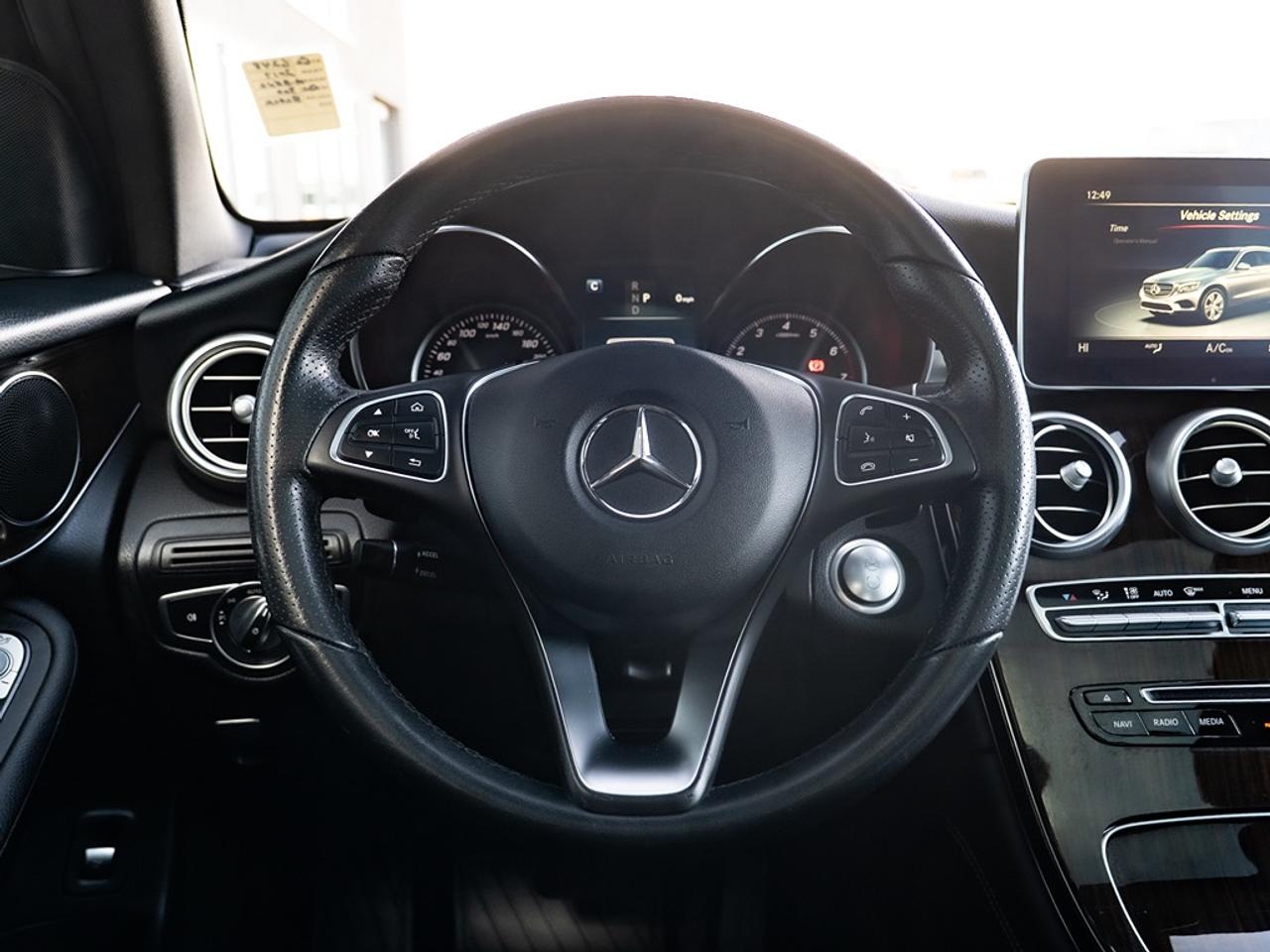 2017 Mercedes-Benz GLC-Class 4MATIC 4DR GLC 300  Spring Special ! Photo32