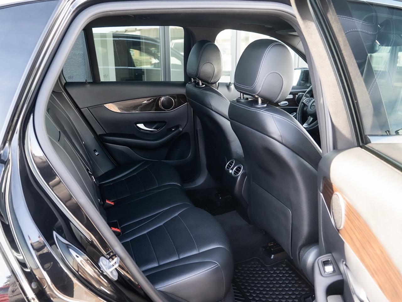2017 Mercedes-Benz GLC-Class 4MATIC 4DR GLC 300  Spring Special ! Photo41
