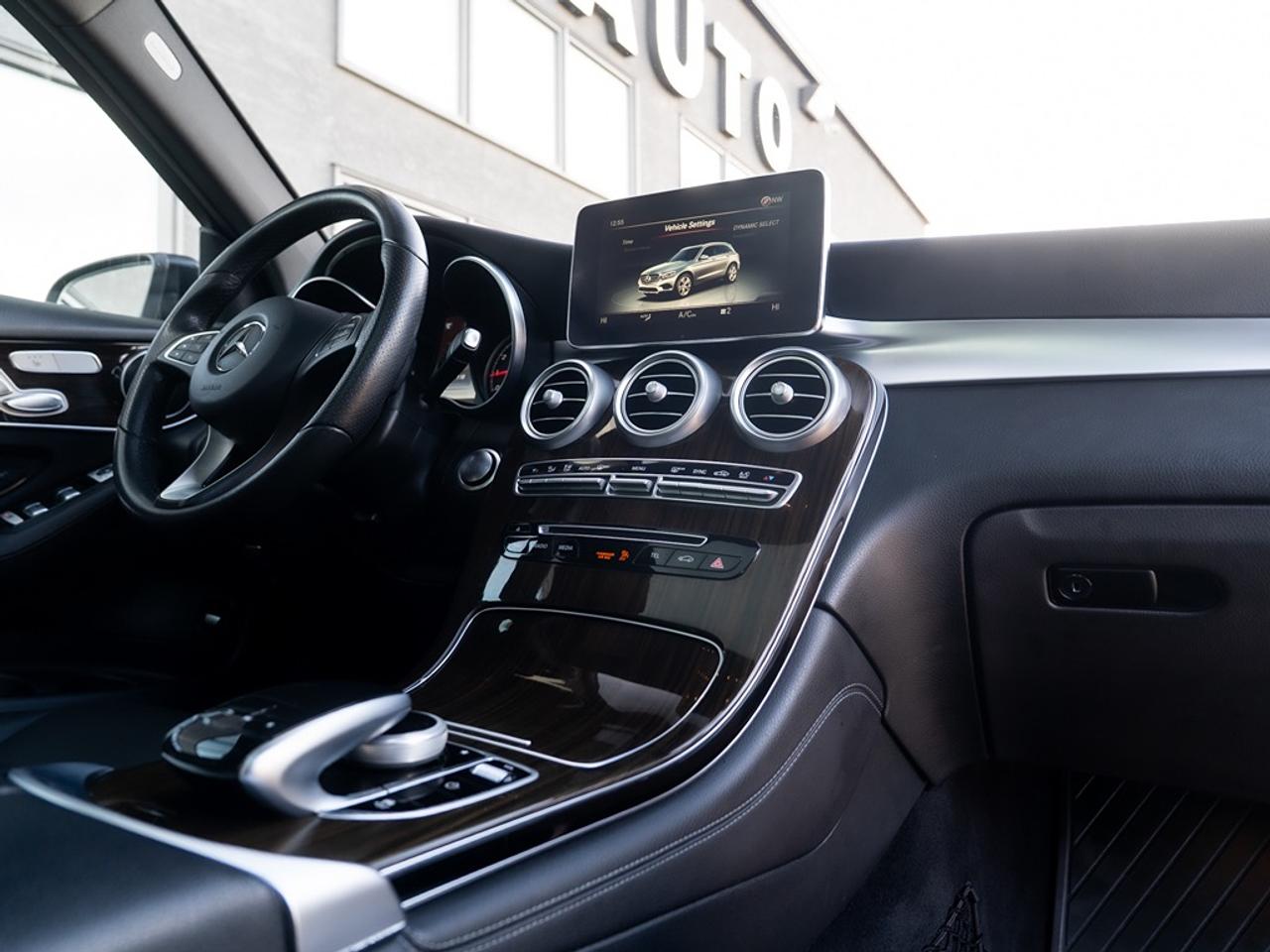 2017 Mercedes-Benz GLC-Class 4MATIC 4DR GLC 300  Spring Special ! Photo21