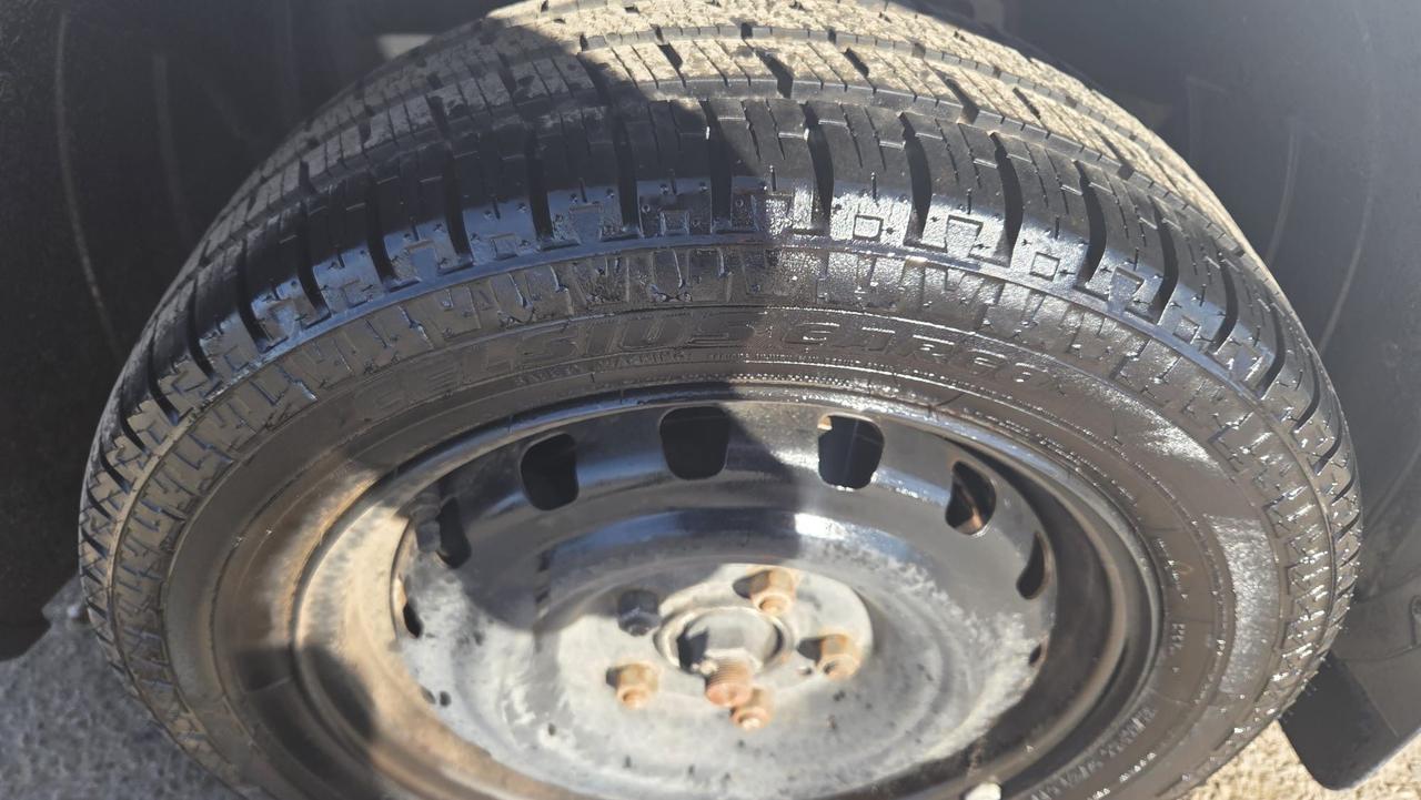 2017 Nissan NV200 S, NO ACCIDENTS, WORK VAN, CERTIFIED Photo