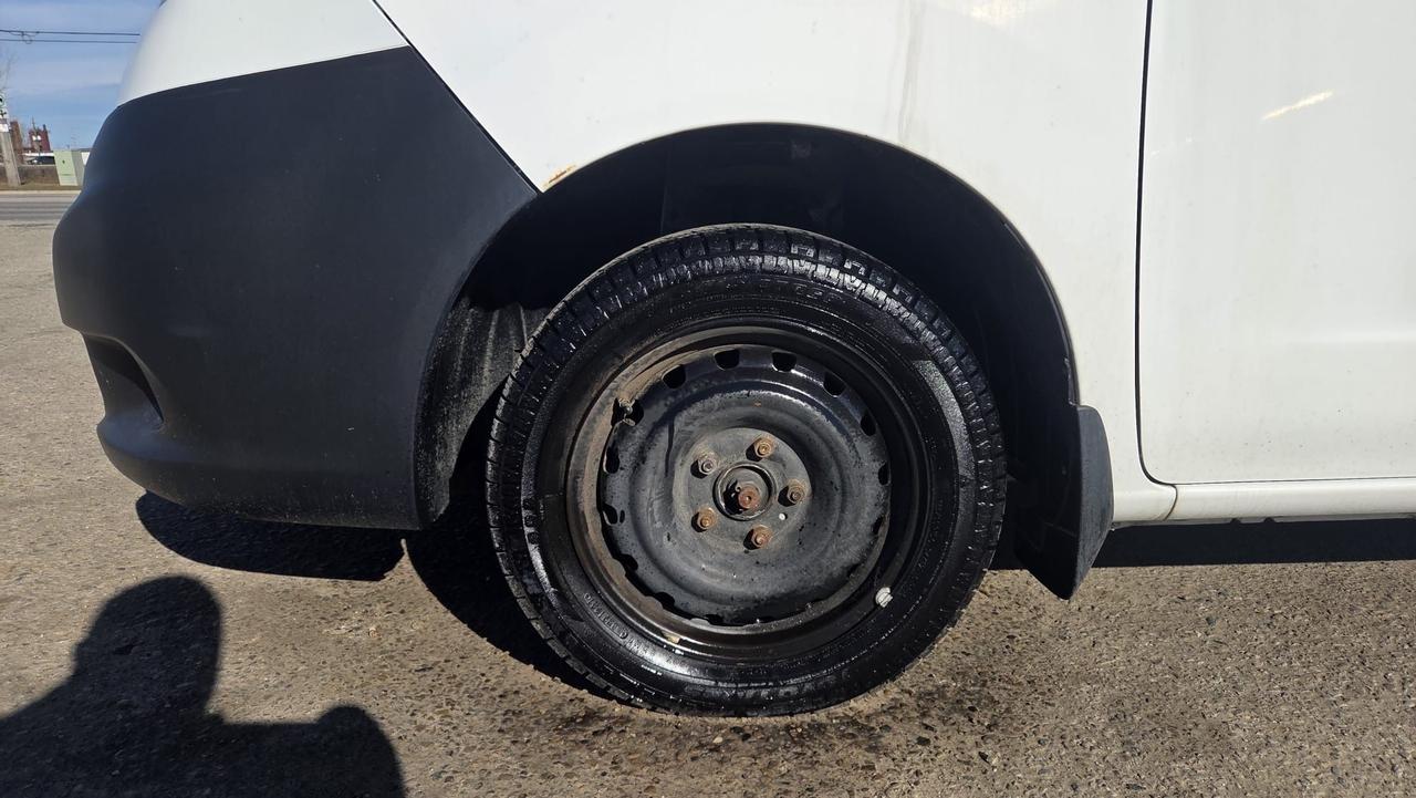 2017 Nissan NV200 S, NO ACCIDENTS, WORK VAN, CERTIFIED Photo