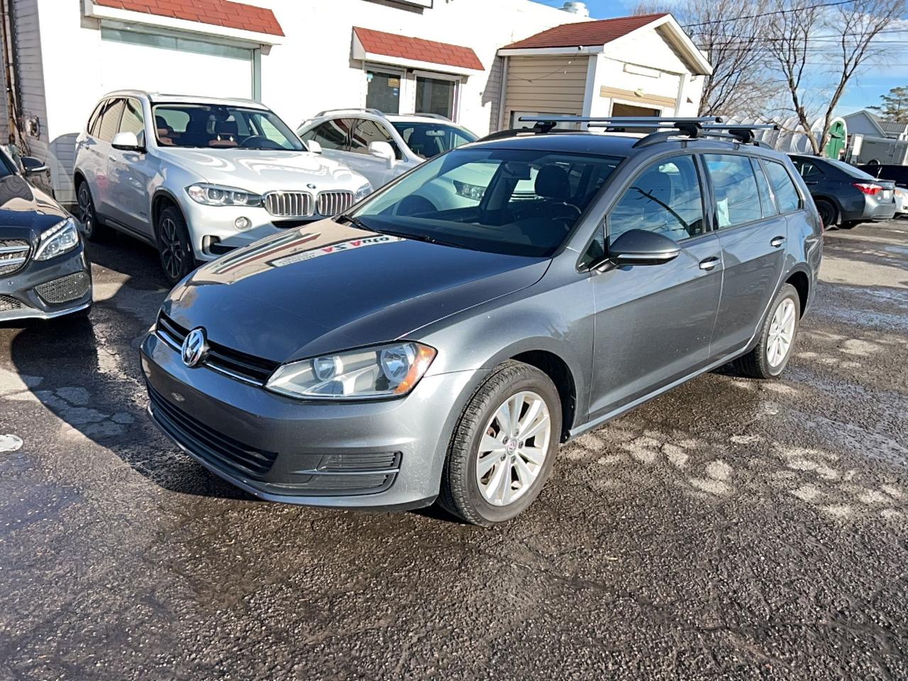 2016 Volkswagen Golf COMFORTLINE Photo2