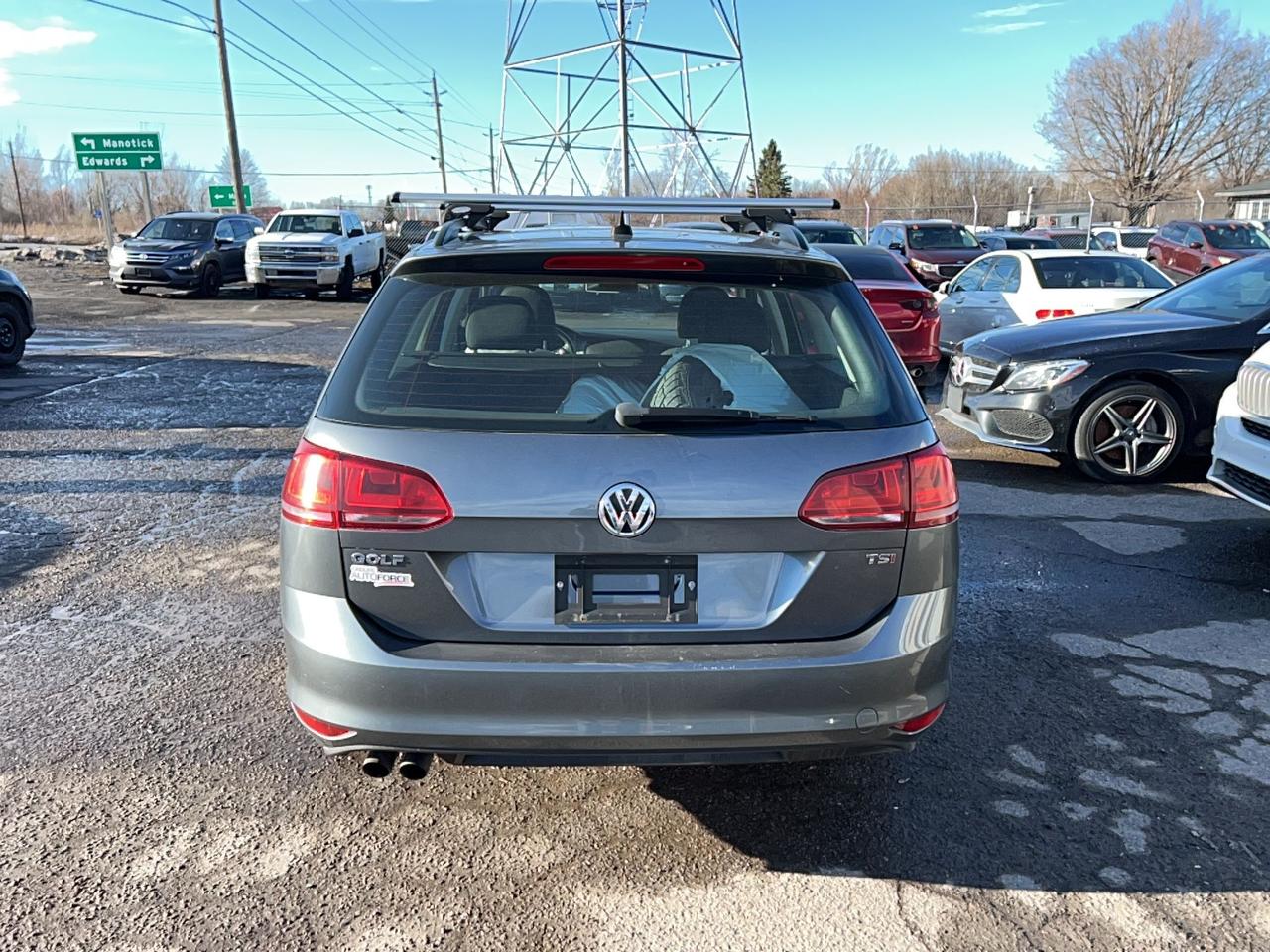 2016 Volkswagen Golf COMFORTLINE Photo