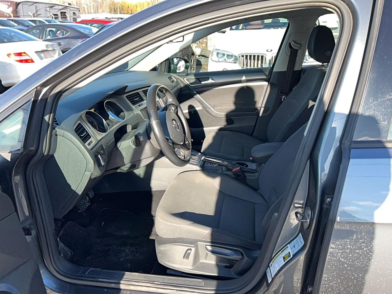 2016 Volkswagen Golf COMFORTLINE Photo