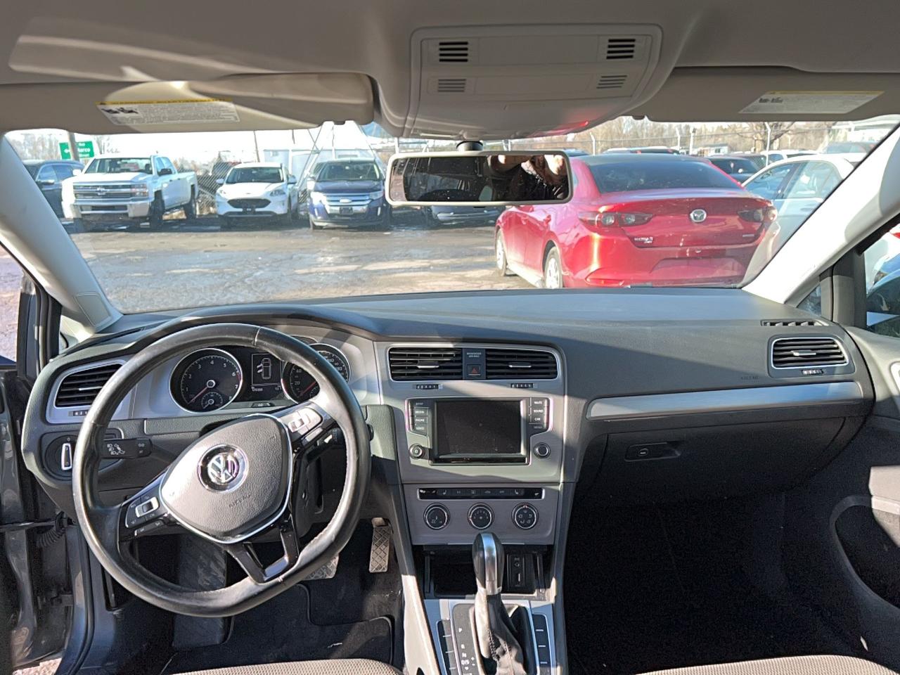 2016 Volkswagen Golf COMFORTLINE Photo