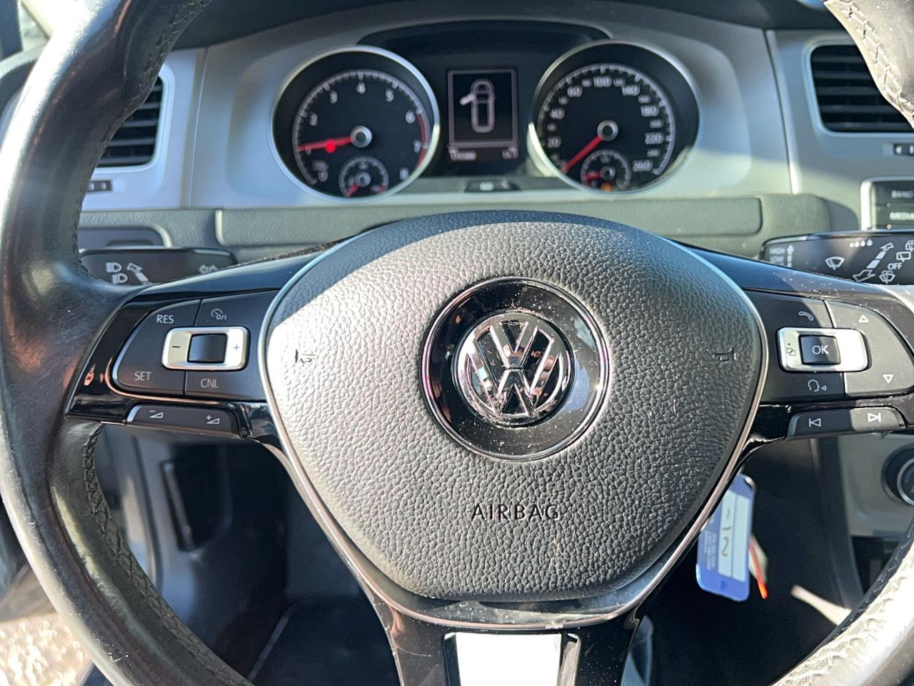 2016 Volkswagen Golf COMFORTLINE Photo