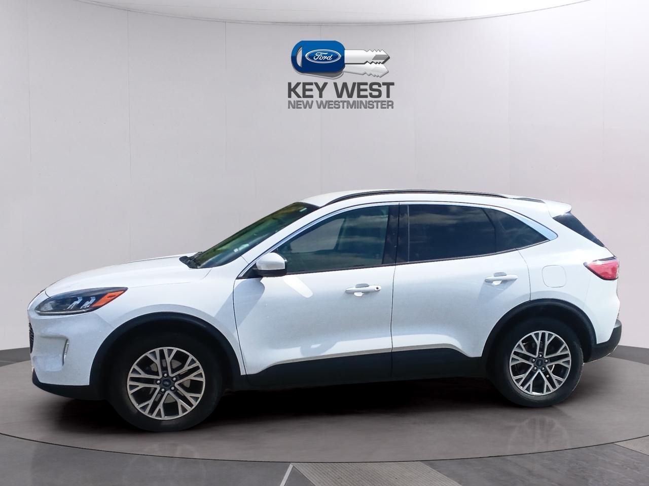 2021 Ford Escape SEL 4WD Photo2