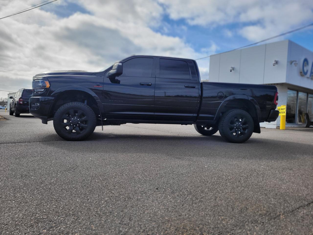 2024 RAM 2500 LIMITED 4WD W/ SUNROOF/ 5TH WHEEL PREP Photo2