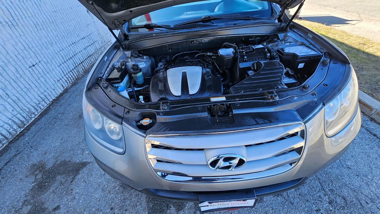 2012 Hyundai Santa Fe GL SPORT Photo