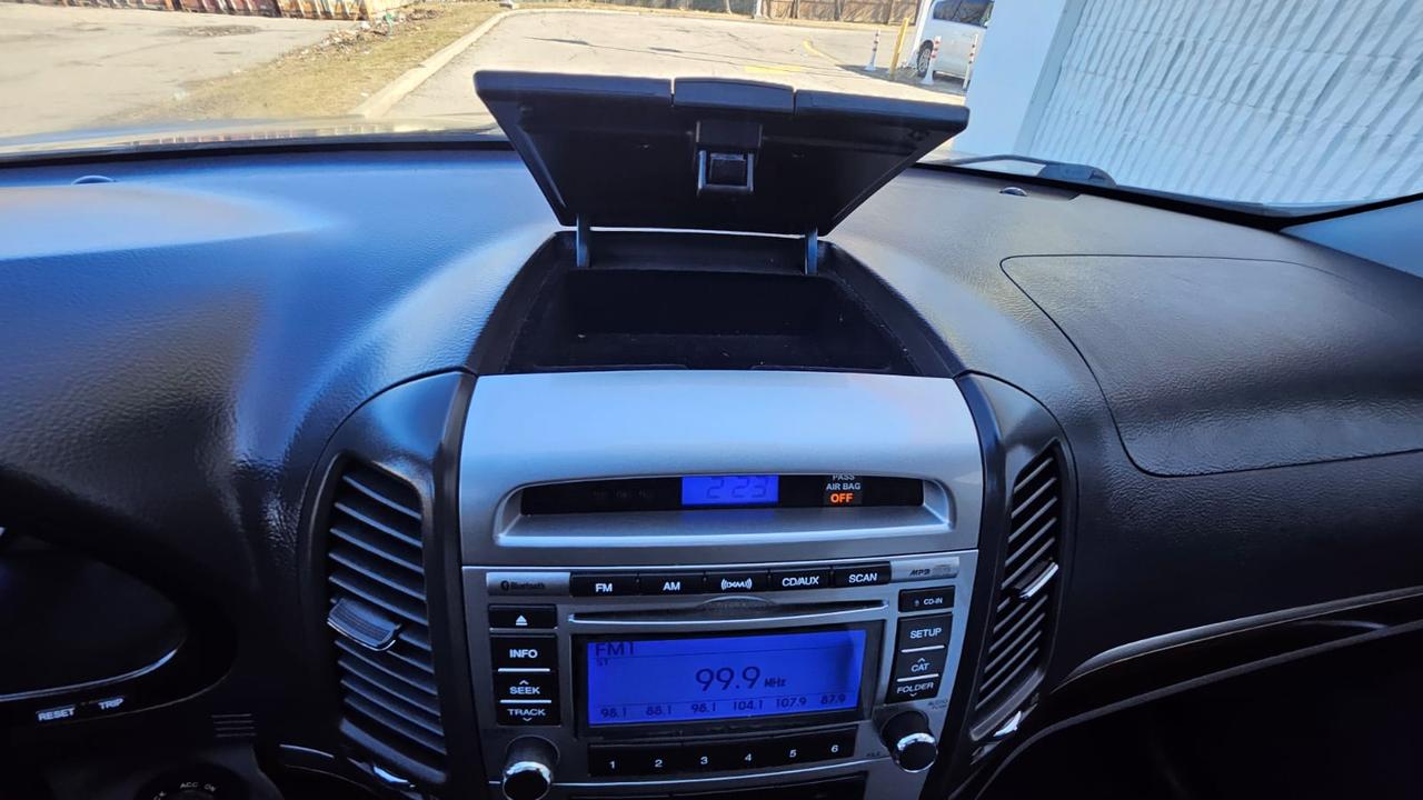 2012 Hyundai Santa Fe GL SPORT Photo