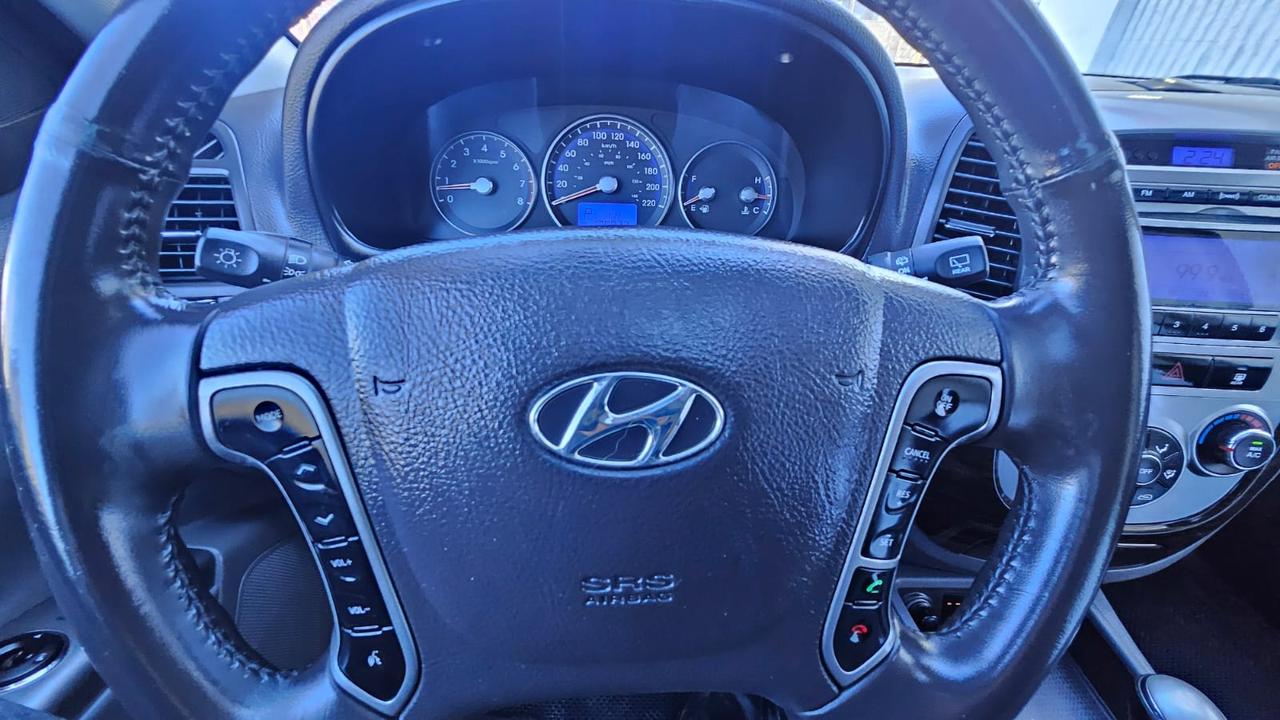 2012 Hyundai Santa Fe GL SPORT Photo