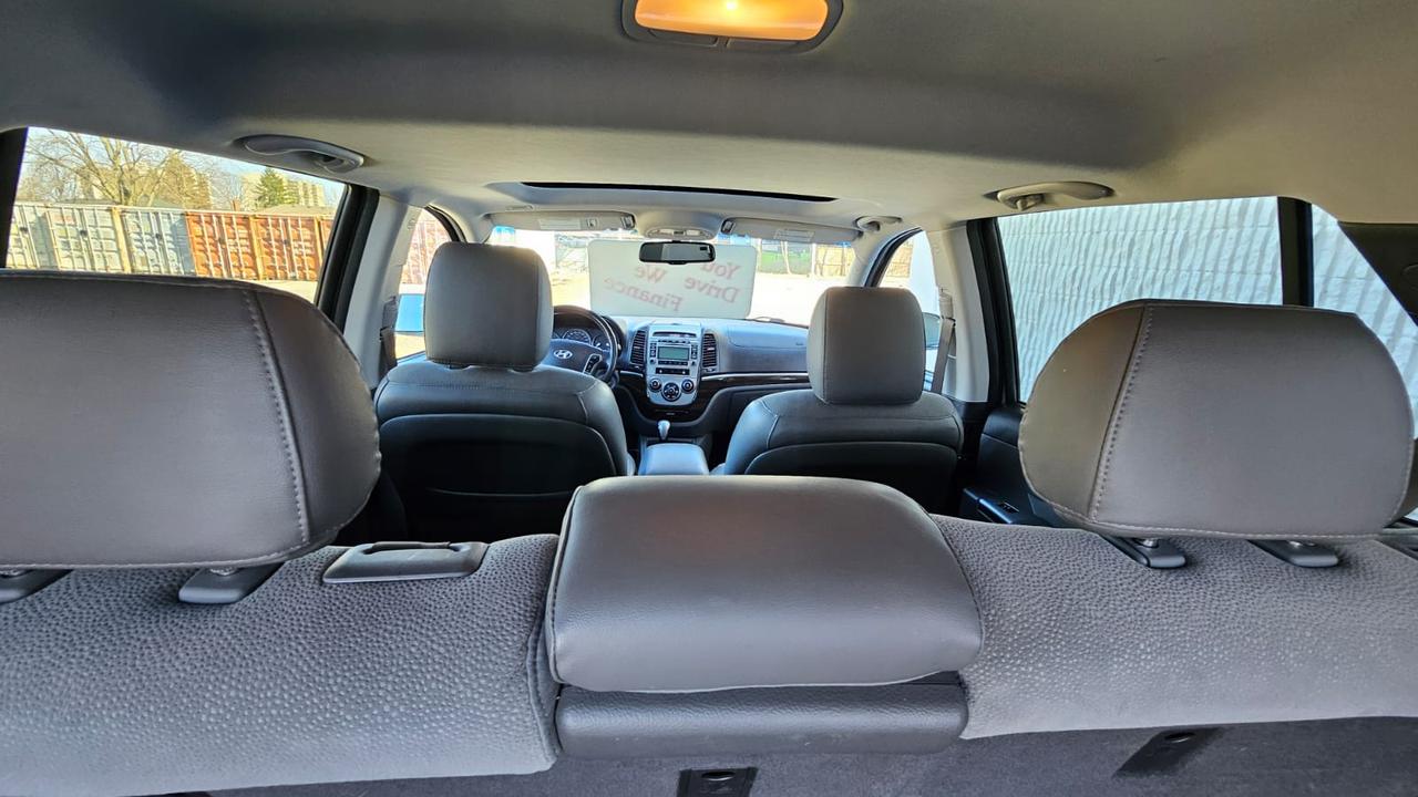 2012 Hyundai Santa Fe GL SPORT Photo