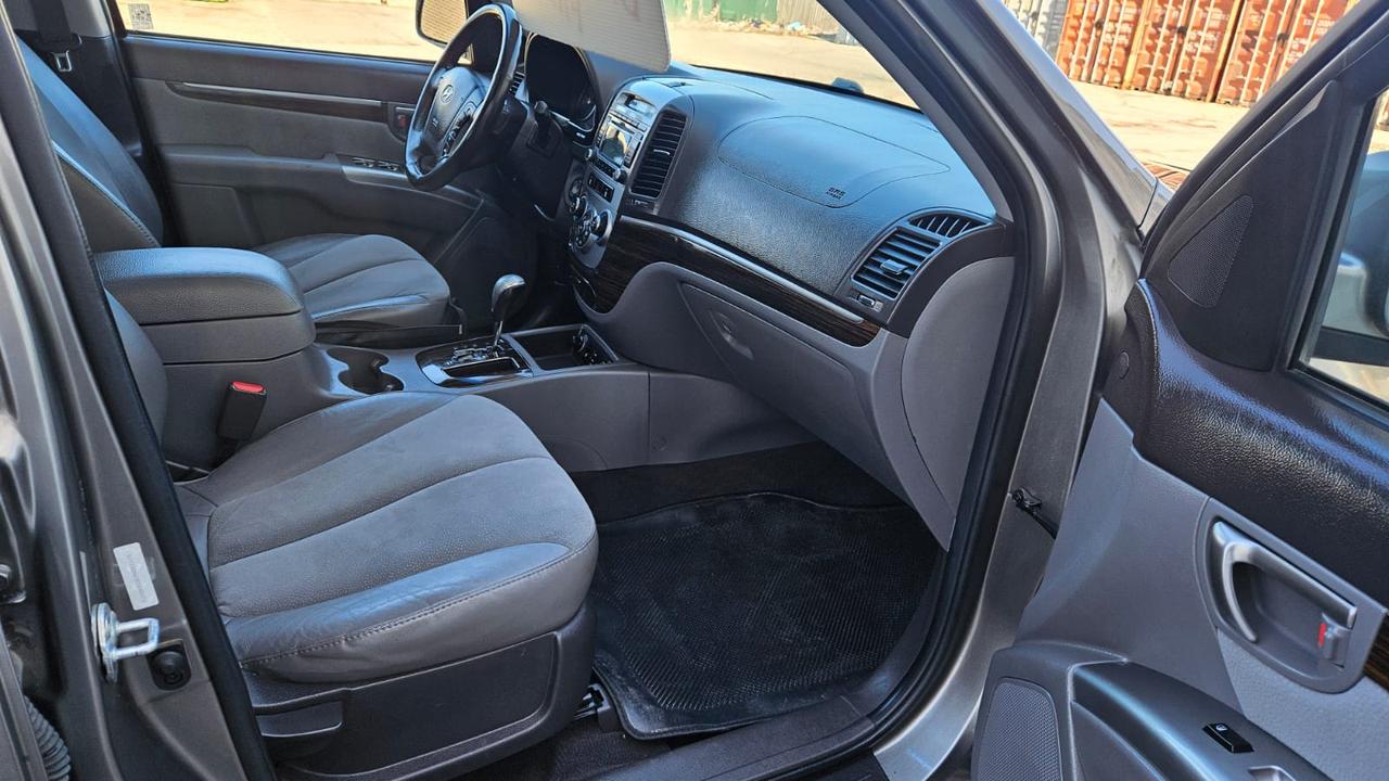 2012 Hyundai Santa Fe GL SPORT Photo