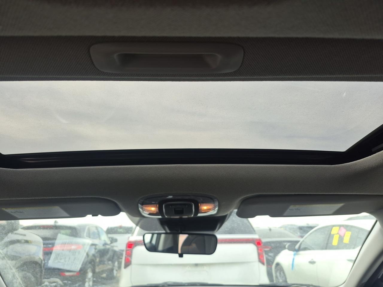 2025 Hyundai Elantra Preferred Photo4