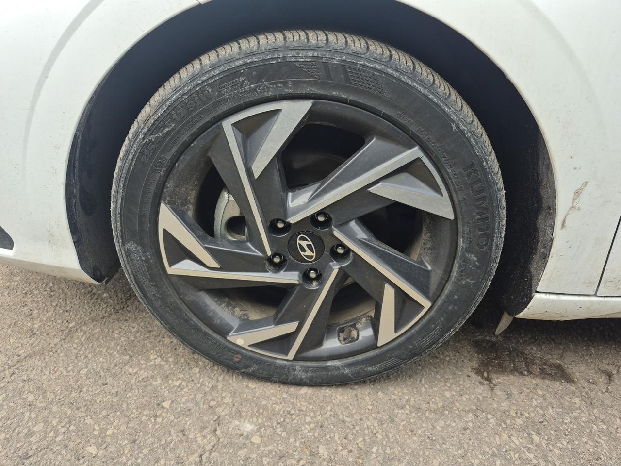 2025 Hyundai Elantra Preferred Photo