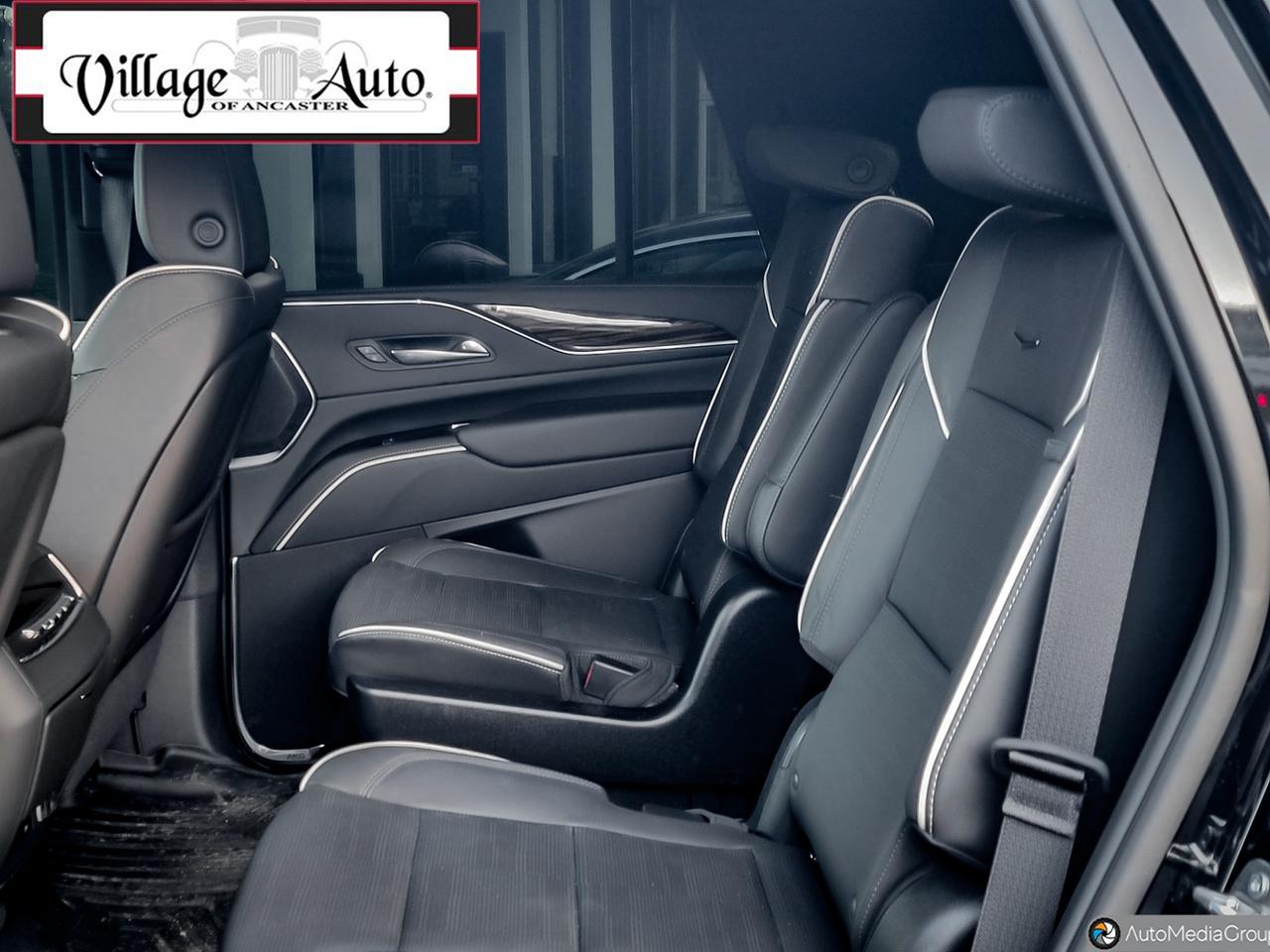 2024 Cadillac Escalade 4WD 4dr Premium Luxury Photo