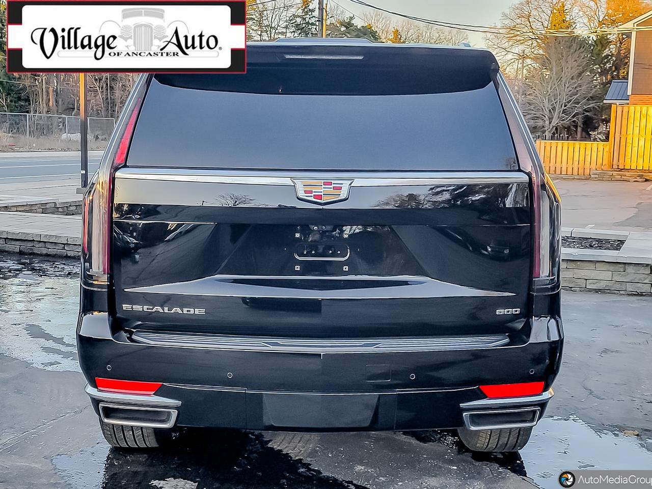 2024 Cadillac Escalade 4WD 4dr Premium Luxury Photo
