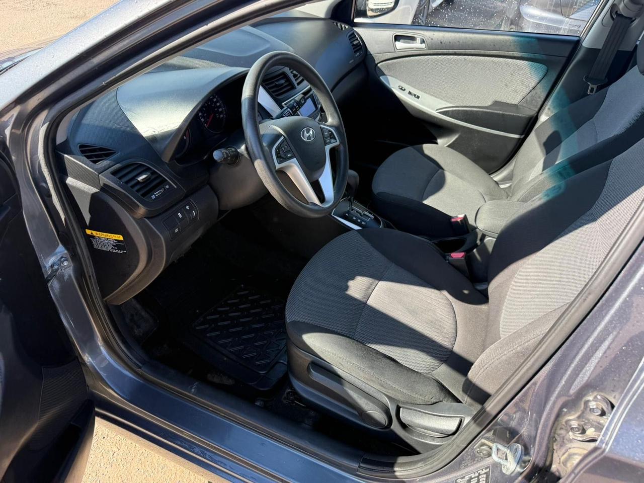 2013 Hyundai Accent GL, WELL MAINTAINED, ONLY 88KMS, CERTIFIED Photo