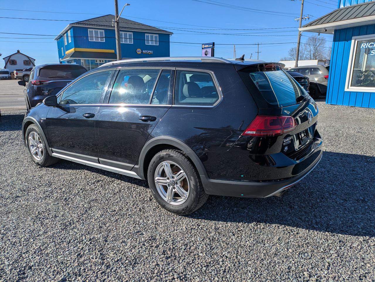 2017 Volkswagen Golf Alltrack 4dr Wgn Photo2