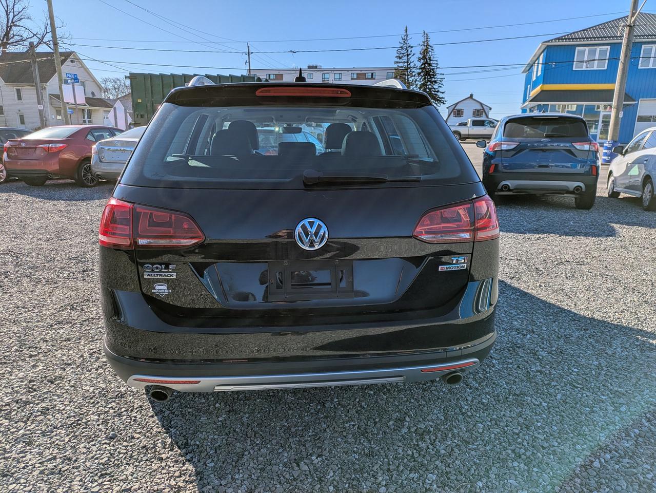 2017 Volkswagen Golf Alltrack 4dr Wgn Photo3