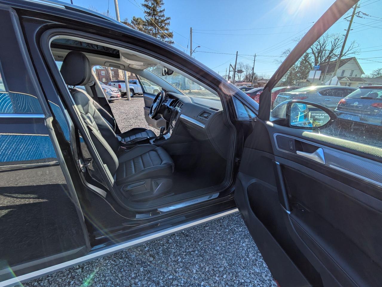 2017 Volkswagen Golf Alltrack 4dr Wgn Photo