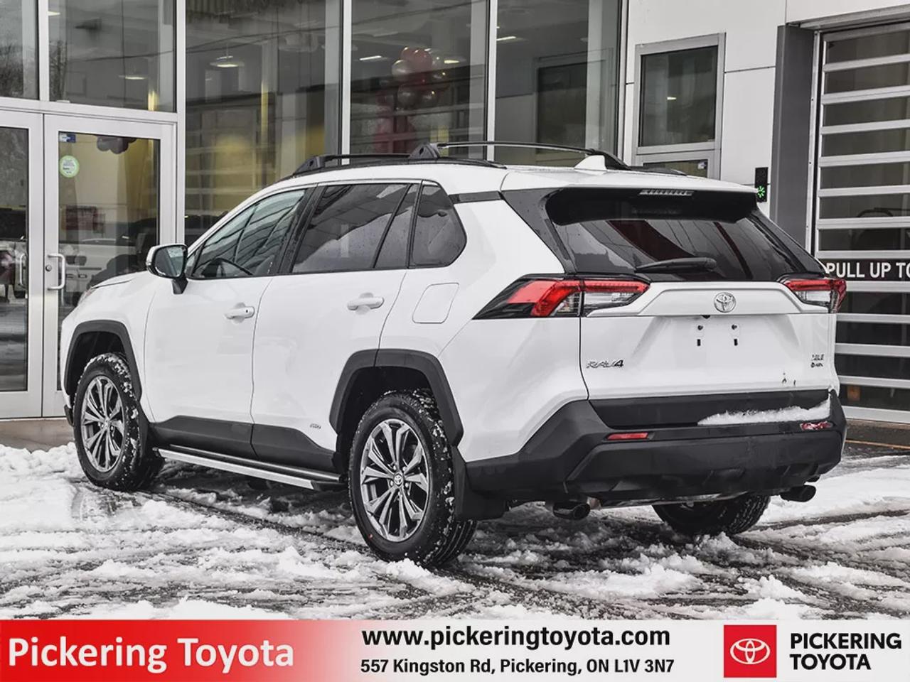 2025 Toyota RAV4 Hybrid XLE Photo2