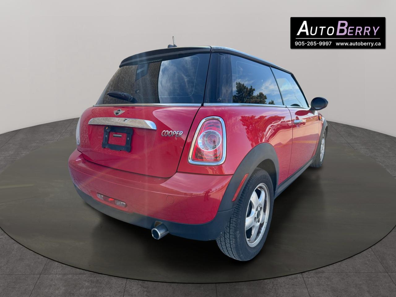 2011 MINI Cooper Hardtop 2dr Cpe Classic Photo