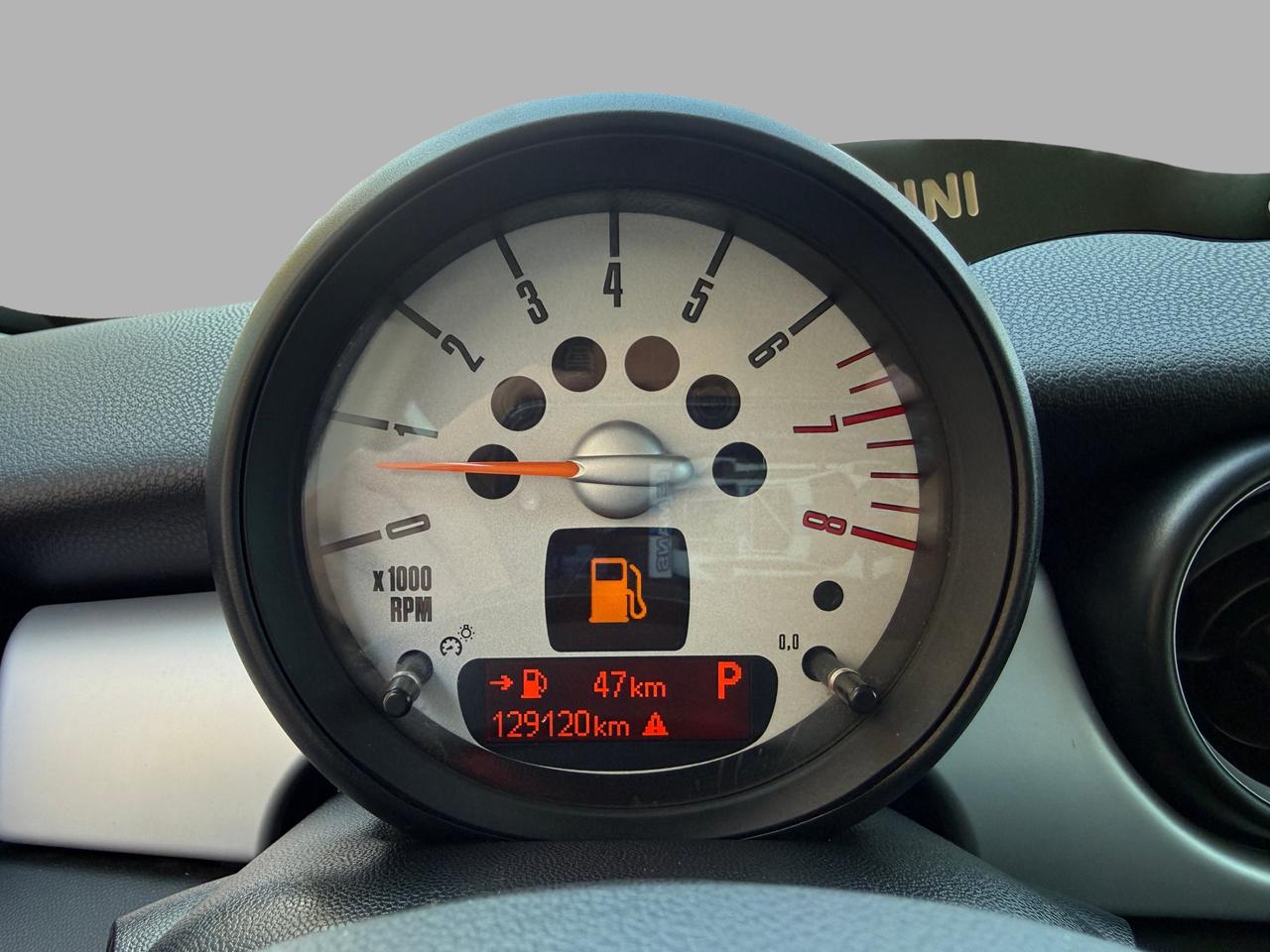 2011 MINI Cooper Hardtop 2dr Cpe Classic Photo