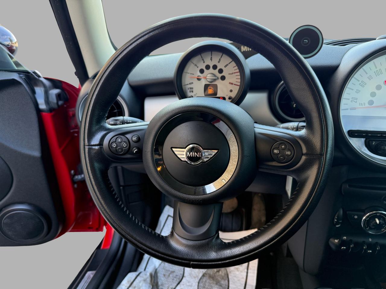 2011 MINI Cooper Hardtop 2dr Cpe Classic Photo