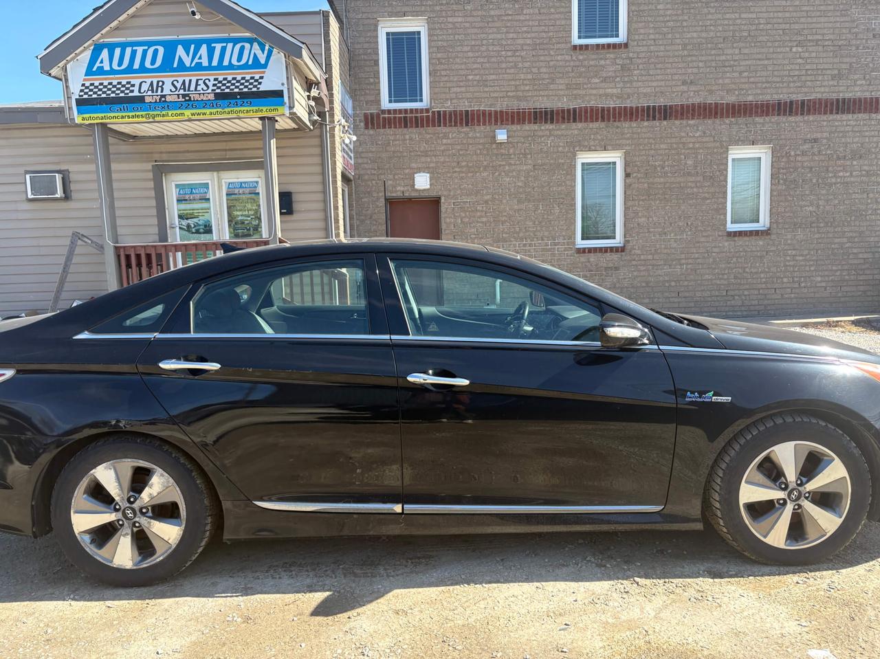 2011 Hyundai Sonata Hybrid with Safety and Warranty, Financing Available Photo