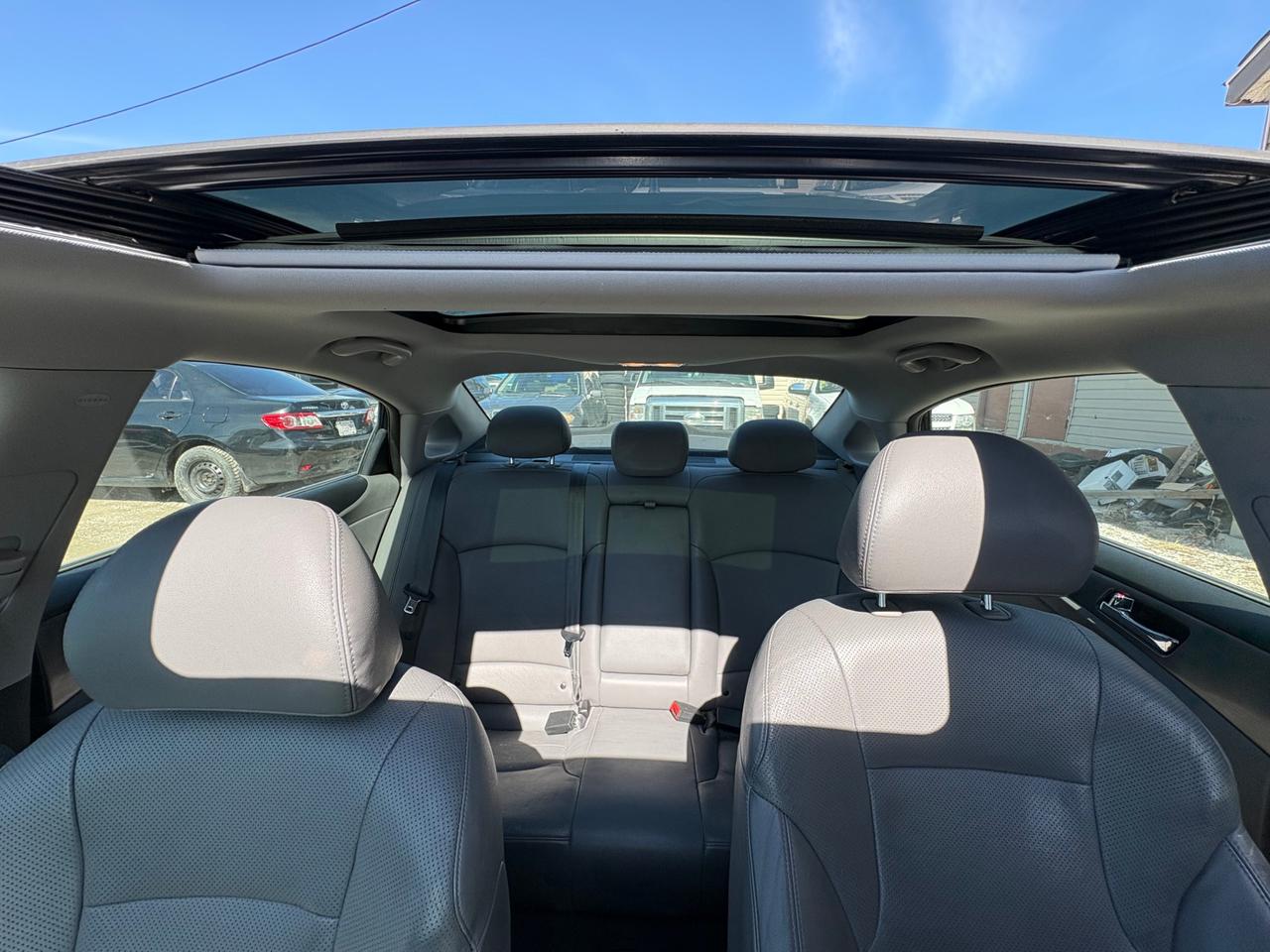 2011 Hyundai Sonata Hybrid with Safety and Warranty, Financing Available Photo