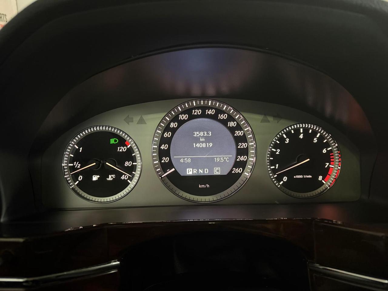 13723076