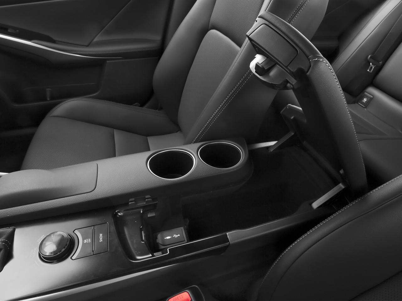 2016 Lexus IS 350  Photo