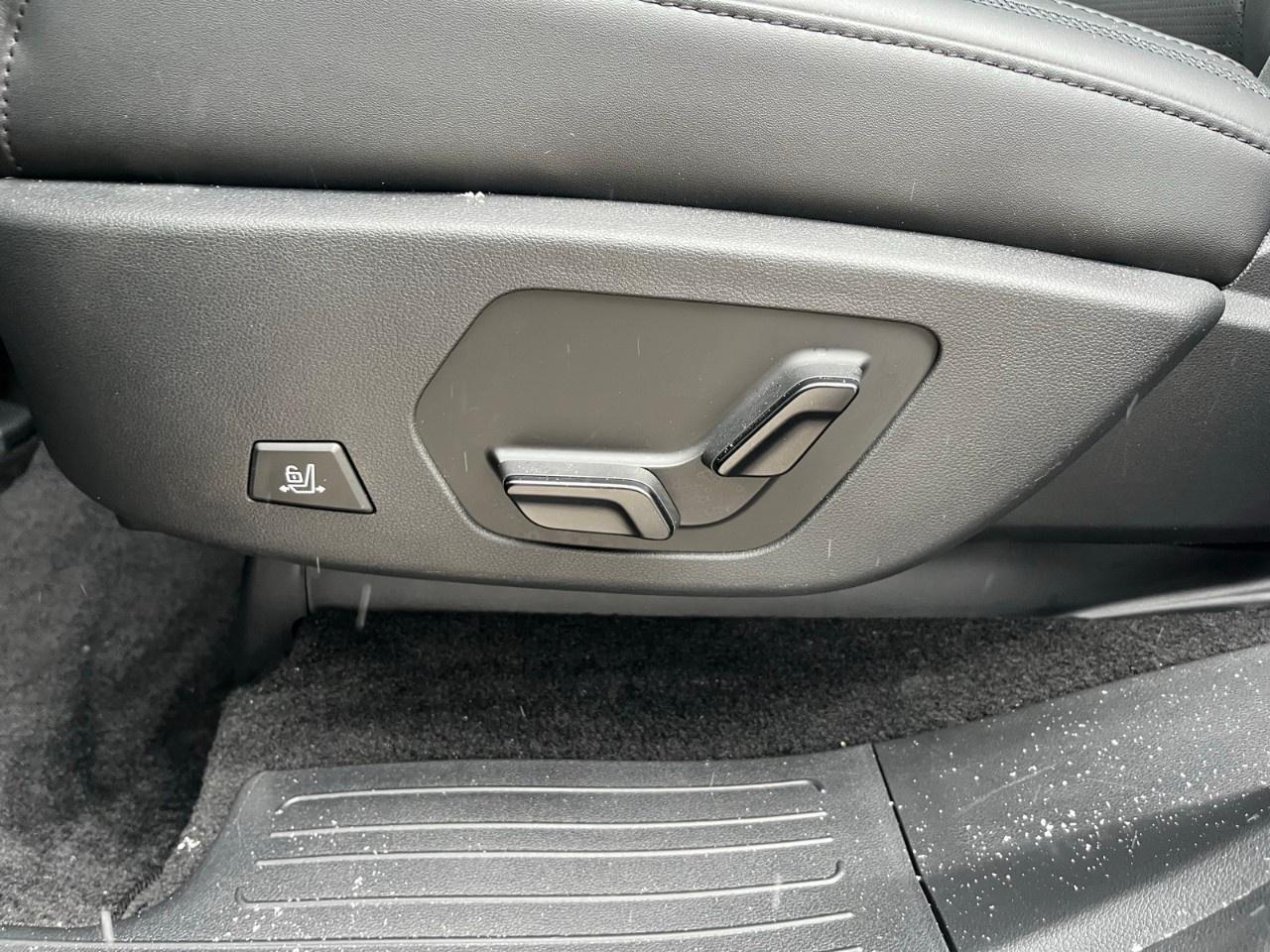 2024 Hyundai Santa Fe ULTIMATE CALLIGRAPHY AWD Photo