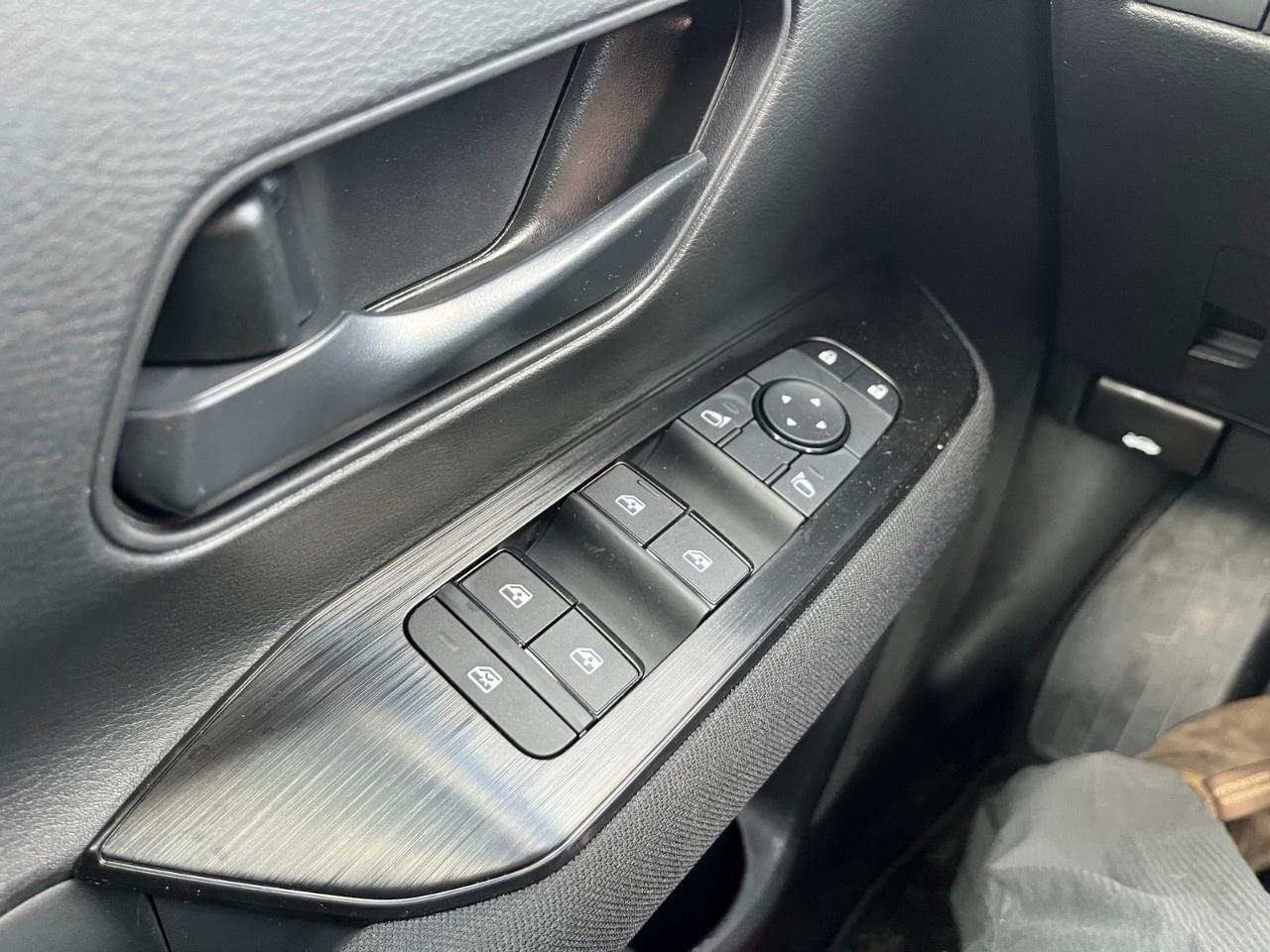 2026 Nissan Kicks S AWD Photo